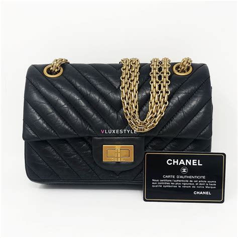 chanel reissue 224 chevron
